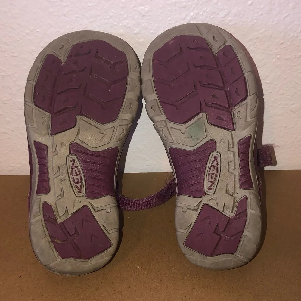KEEN FOOTWEAR Sandals Girls Size 2 Purple Gray Washable Hiking Water Shoes
